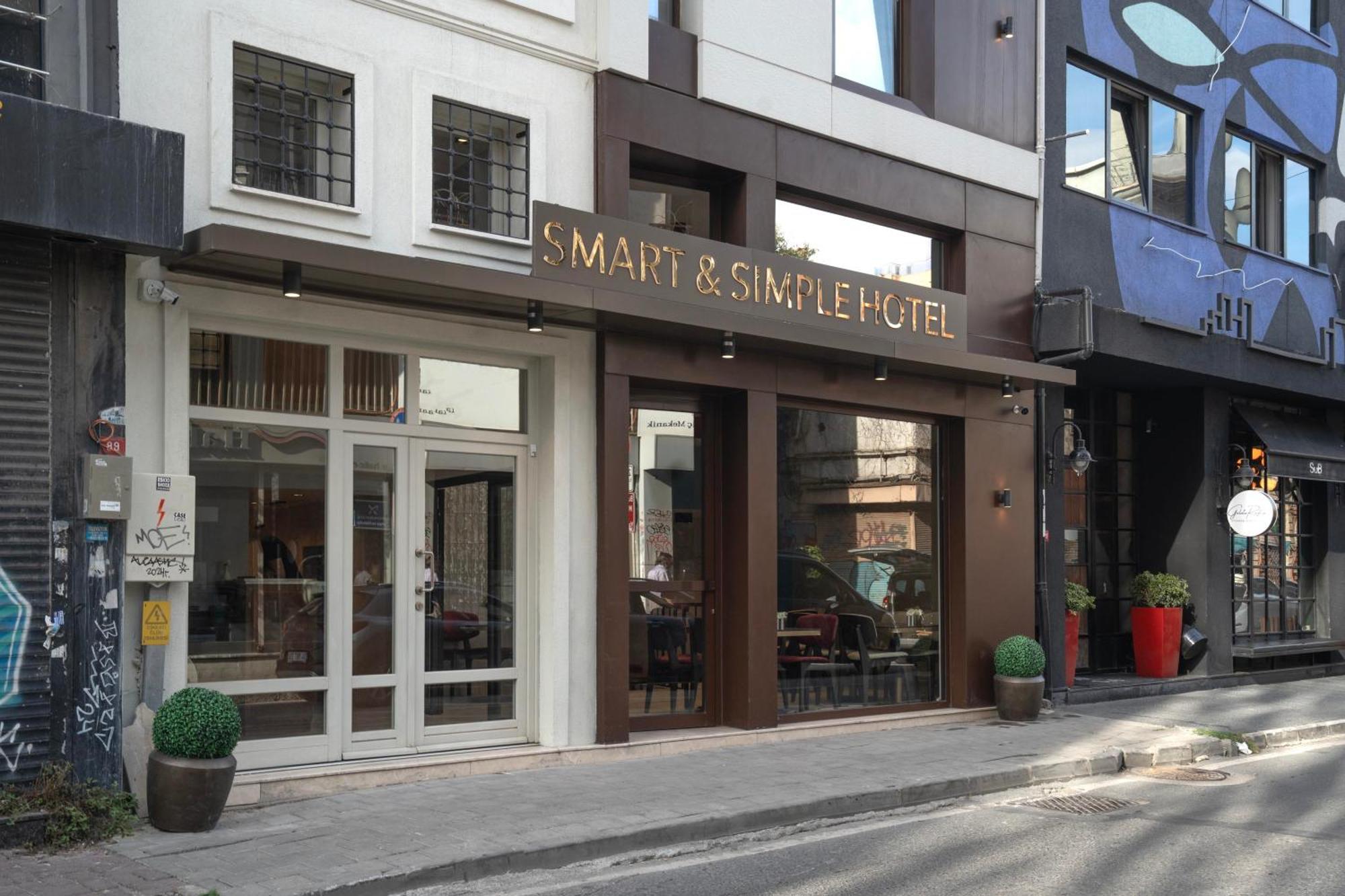 Smart And Simple Hotel Karakoy Istanbul Exterior photo